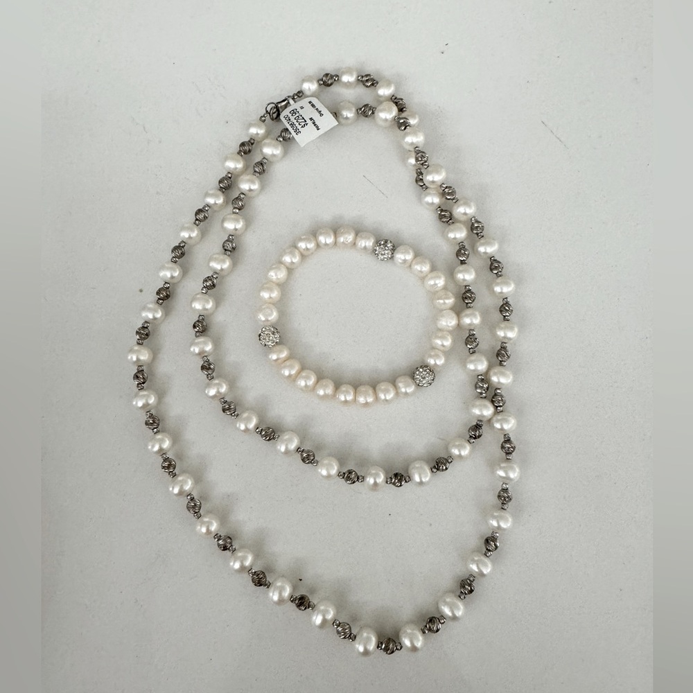Real pearl necklace - can be worn long or crossed to make shorter
